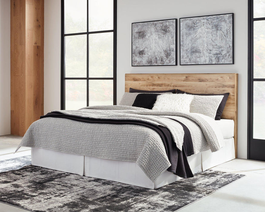 Hyanna Panel Storage Bed