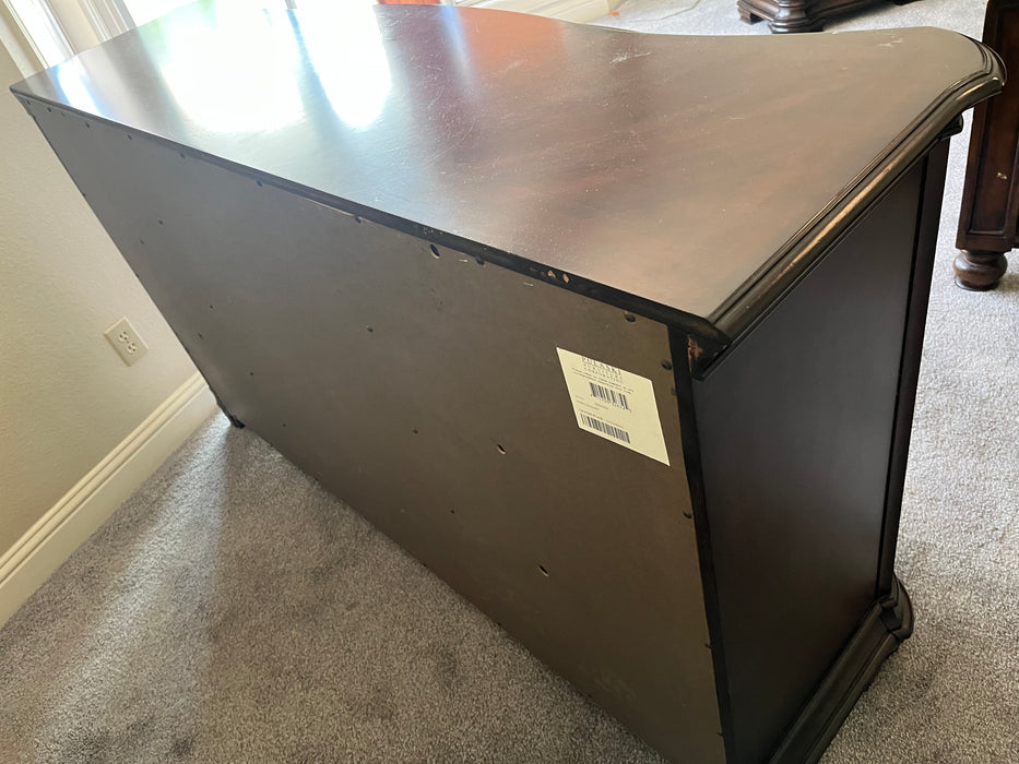 Pulaski 9 drawer curved front dresser with mirror 32566