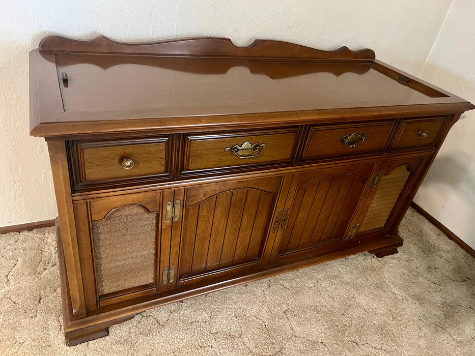 Stereo cabinet with original record player 32700