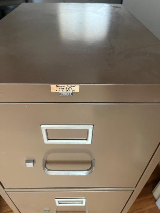 Hon 2 file drawer metal filing cabinet 32728