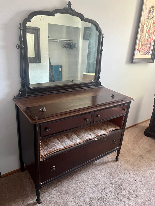 Antique wood dresser with mirror 32883