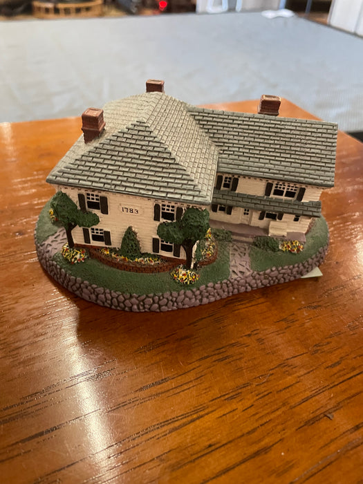 "Rockwell Residence" village figurine 33331