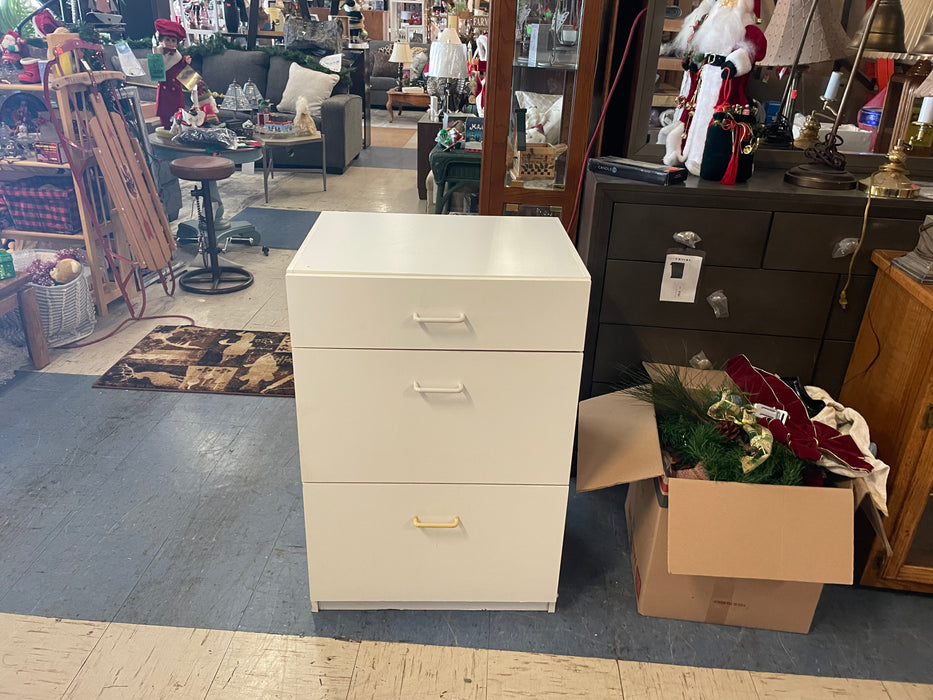 White 3 drawer dresser 33349