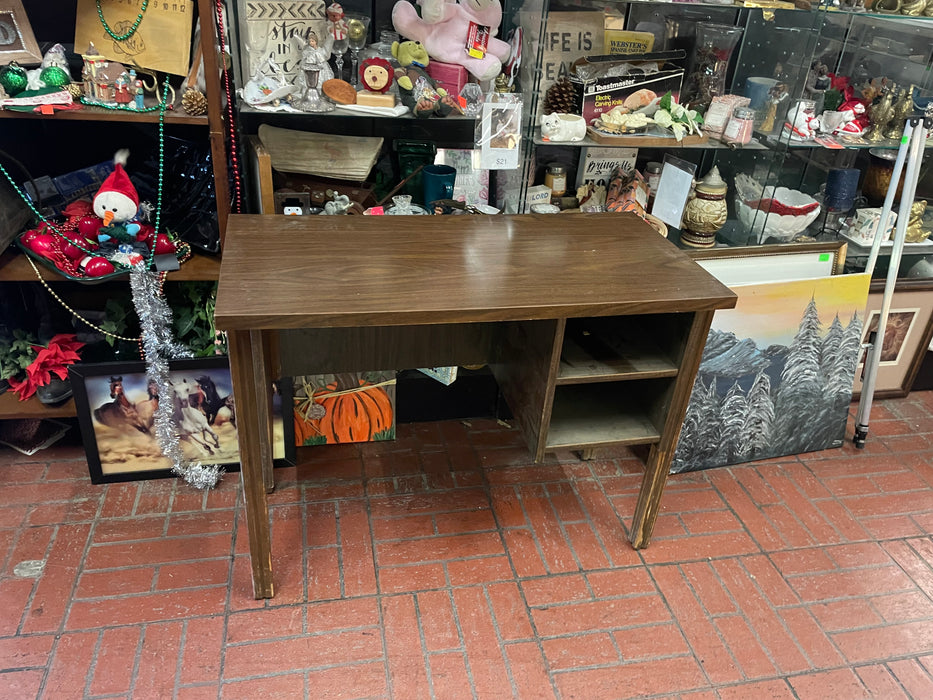 Wood desk 33358