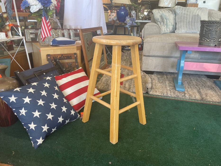 Wood backless barstool/stool 24 seat height 32681