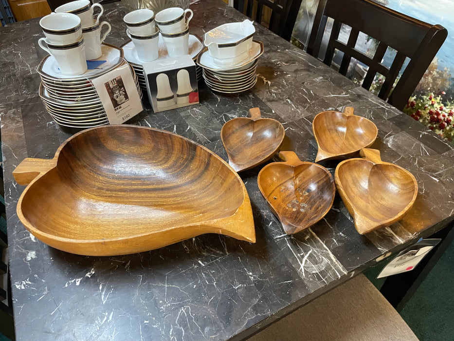 Vintage wood bowl set 32687