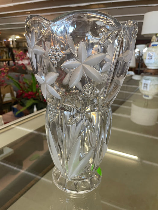 Mikasa cut glass floral vase 32772