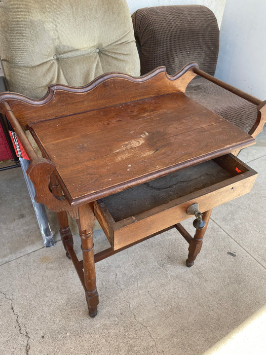 Vintage wooden wash stand 32783