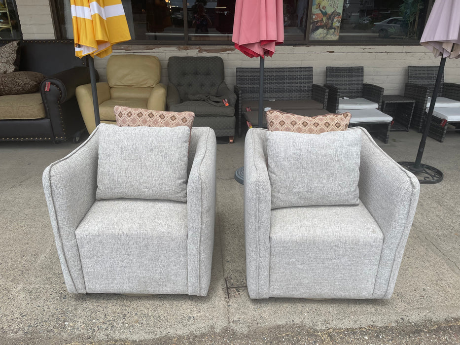 Upholstered light gray/grey swivel chair 32653