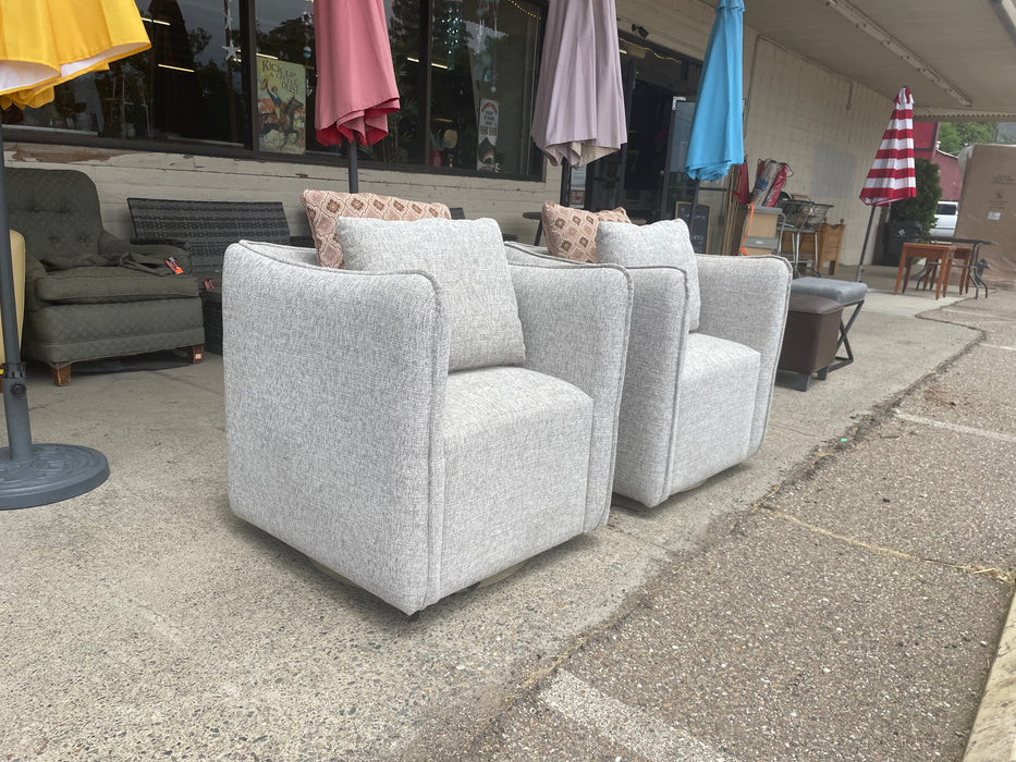 Upholstered light gray/grey swivel chair 32653