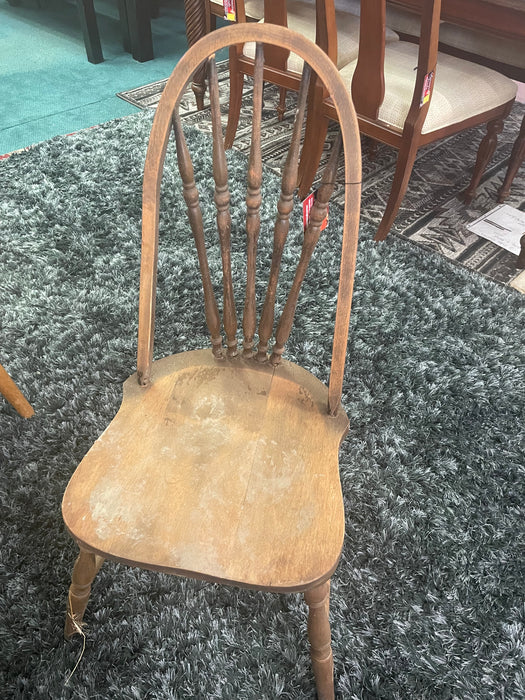 Vintage small wood kitchen or dining chair 32667