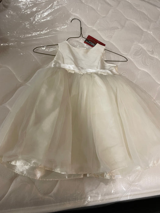 Davids Bridal Size 3 flower girl dress 32149