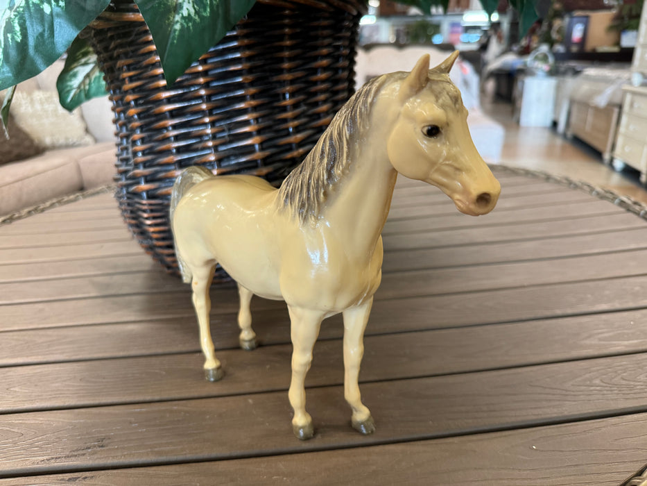 Breyer tan glossy buckskin horse 33212