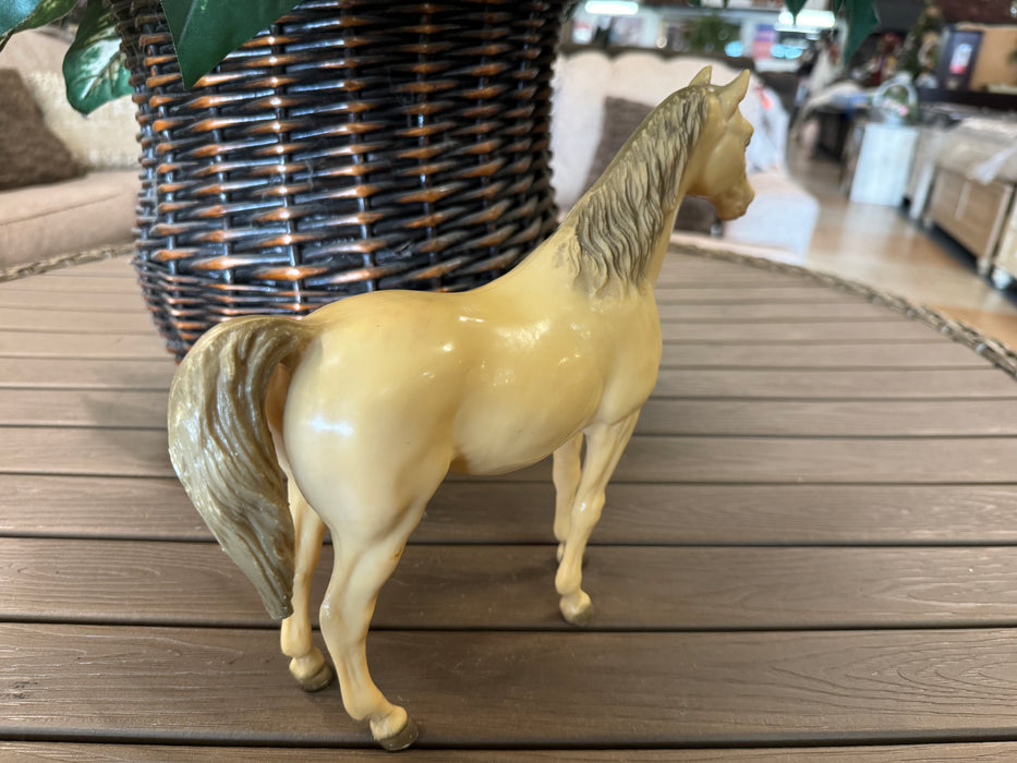 Breyer tan glossy buckskin horse 33212