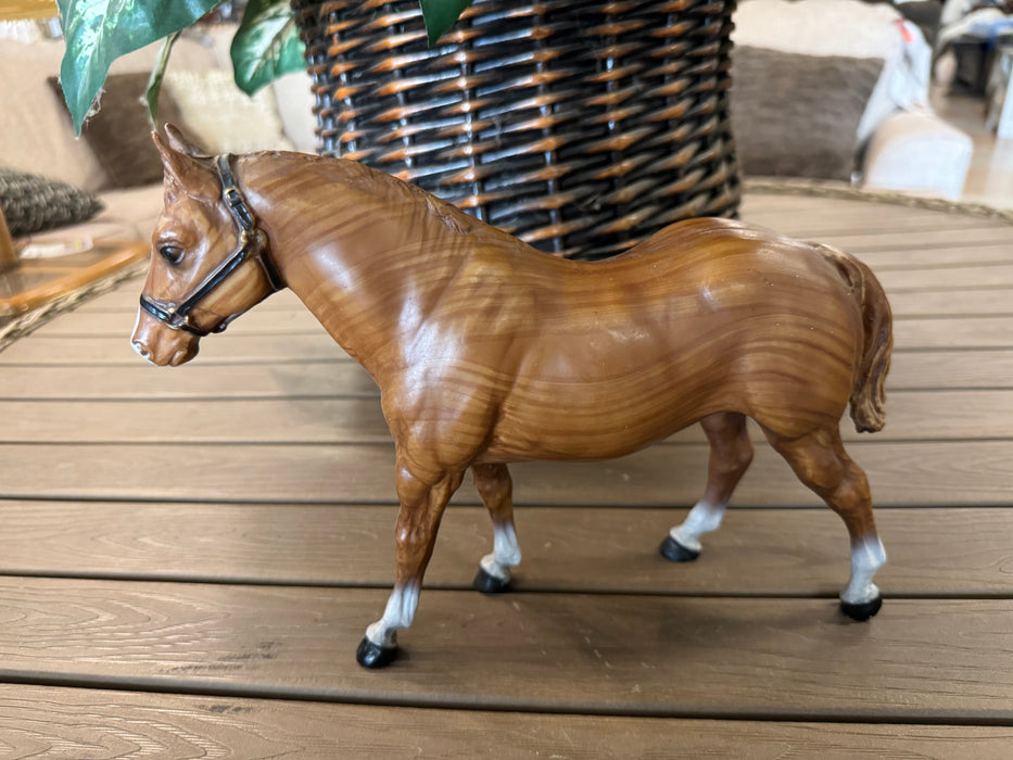 Breyer horse figurine 33214