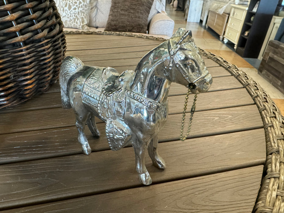 Metal carnival horses 2pc set 33203