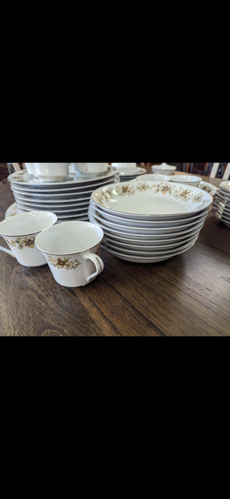 1969 floral /gold rimed fine four cown china 44 piece set 33251