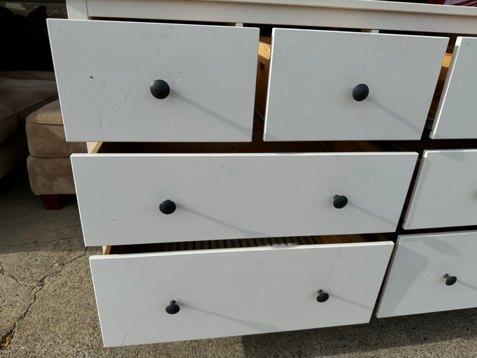 Hemnes 8 drawer white dresser 33160