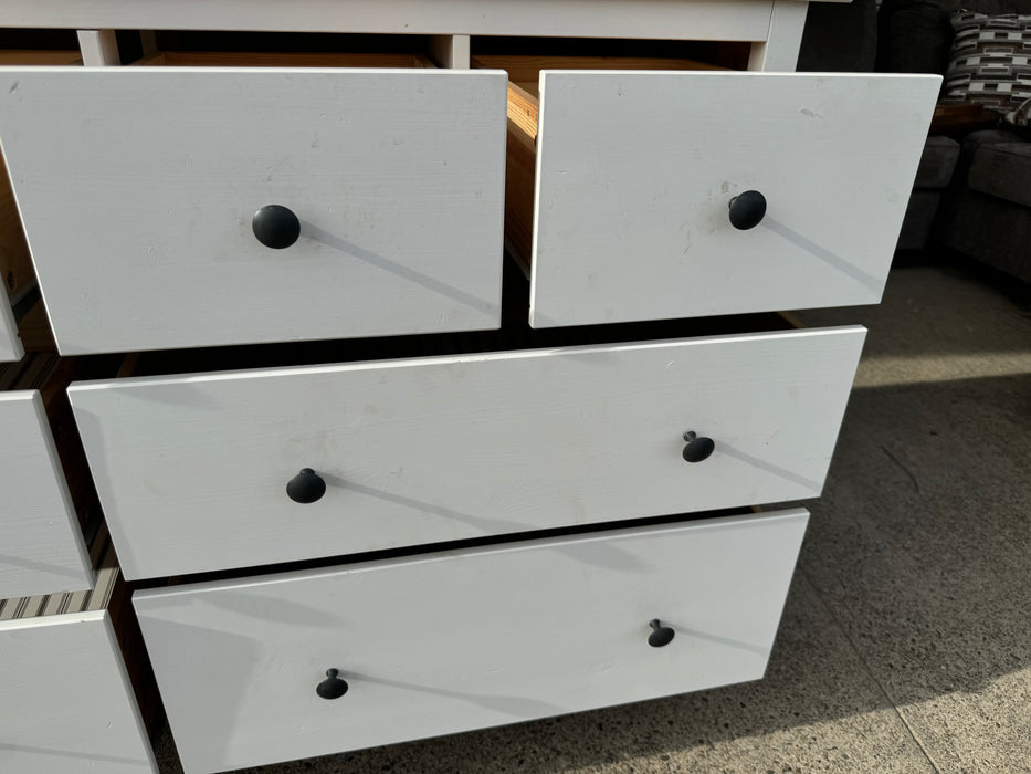 Hemnes 8 drawer white dresser 33160