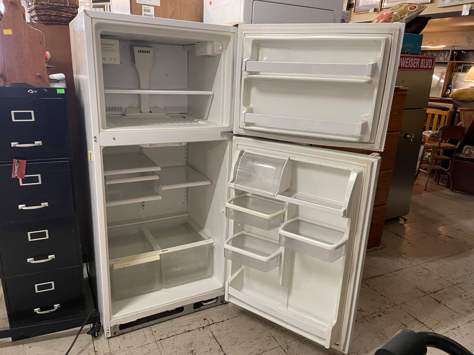 White Kenmore refrigerator with freezer on top 33183