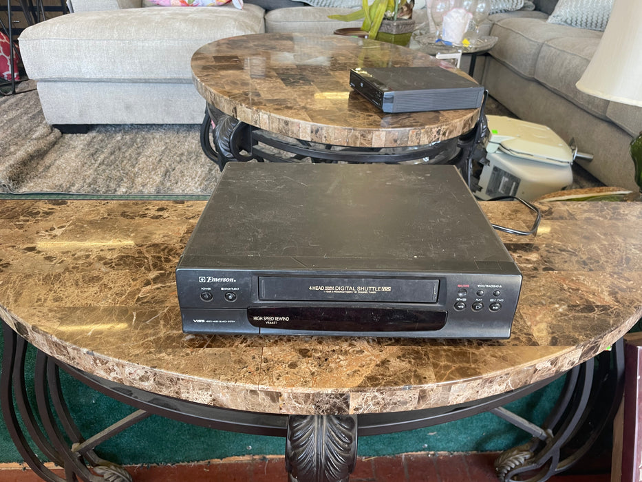 Emerson VHS player 32970