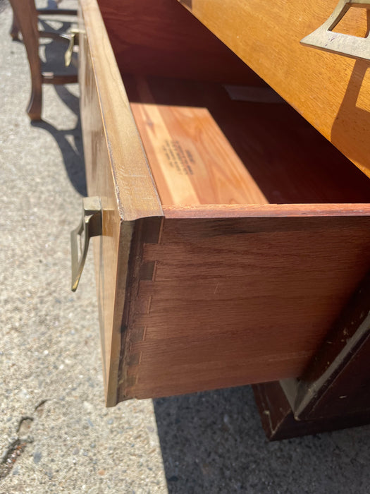 Cedar hope chest with one drawer 32985