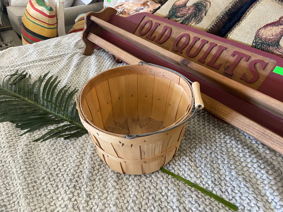 Small wood woven basket 33001