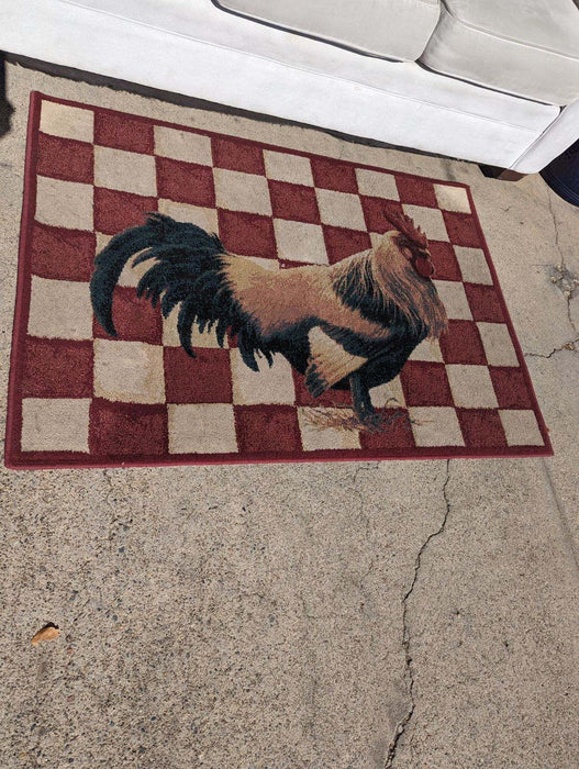 Checkered red and white Rooster 56x39 area rug 33017