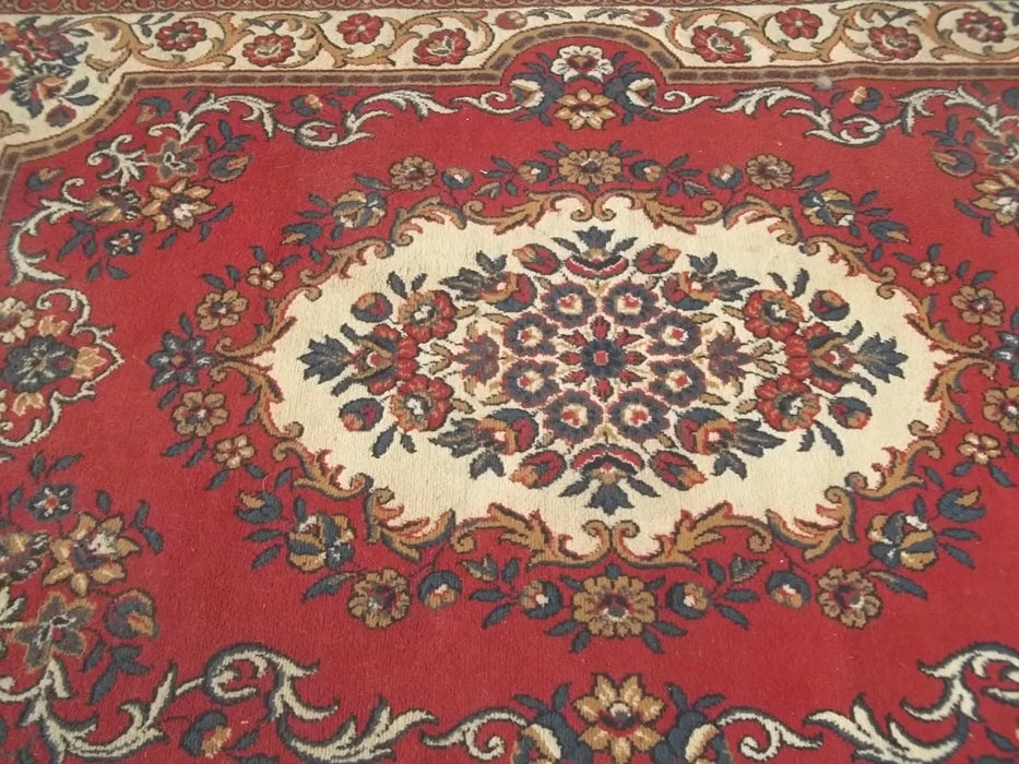 Area rug 11132