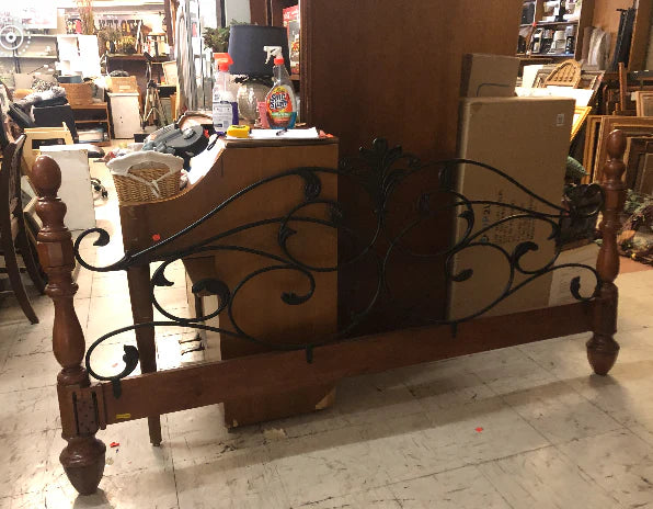 Wood/metal post/scrollwork king headboard 23854