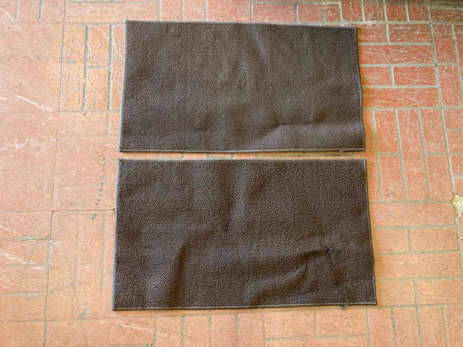 Small dark brown bath/front door mats 25037