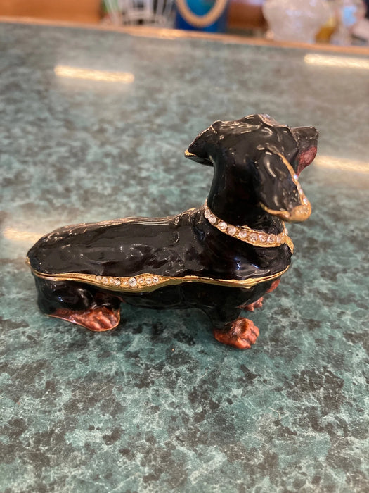 Dachshund keepsake trinket box, crystal accent, magnet clasp 27137