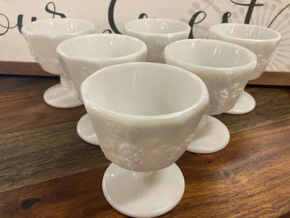 Milk glass tumblers 27282