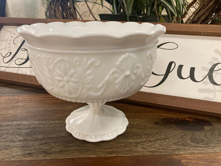 Milk glass stemmed round serving dish 27286