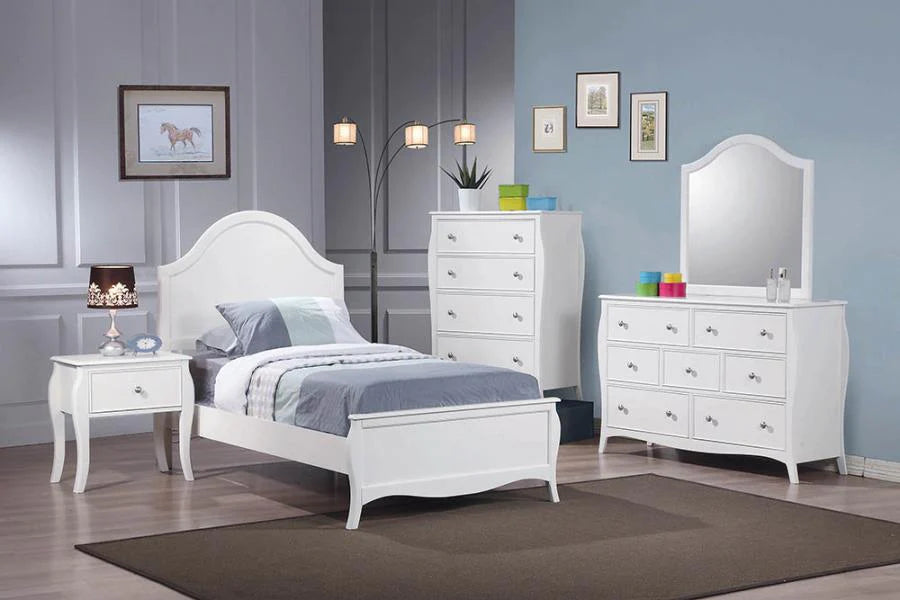 Dominique white full bed NEW CO-400561F