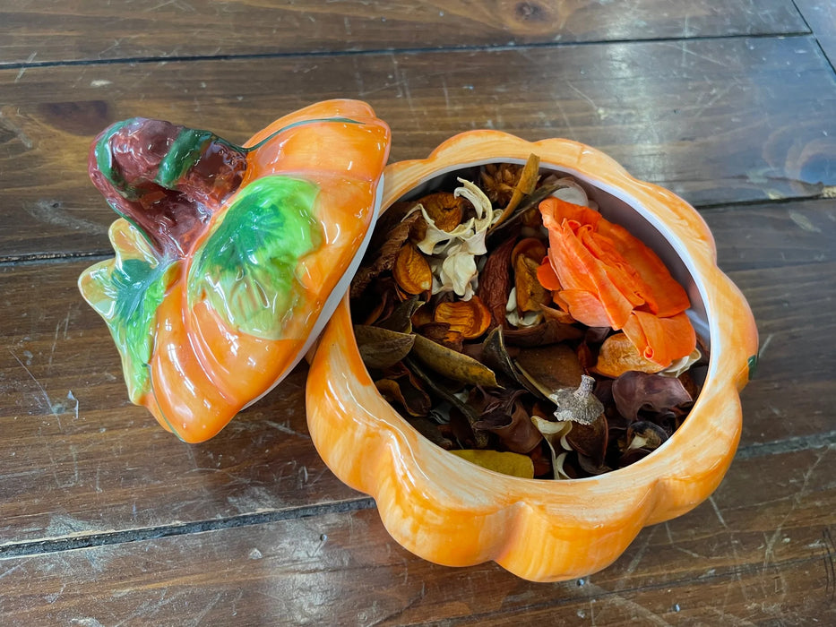 Ceramic pumpkin w/ potpourri 29209