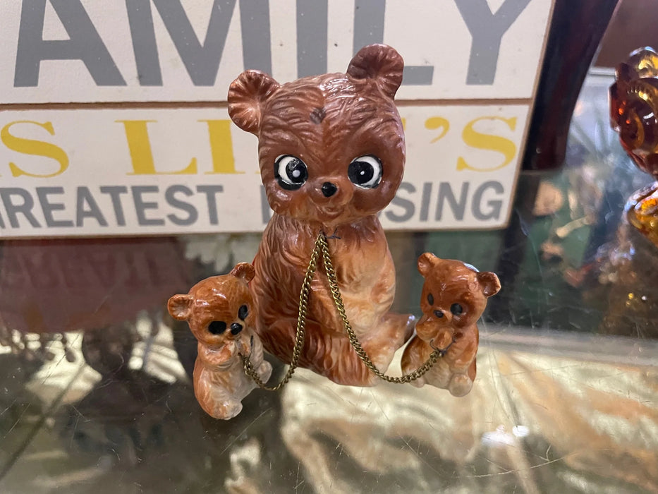 Vintage 1950's ceramic brown bear with 2 cubs 29306