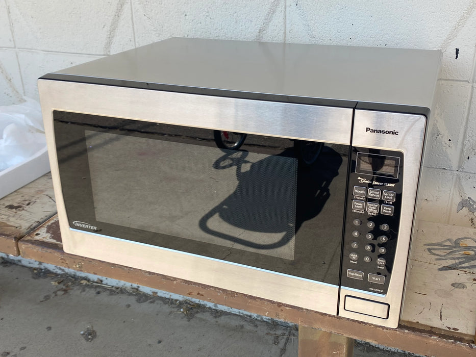 Panasonic counter top silver microwave 26069